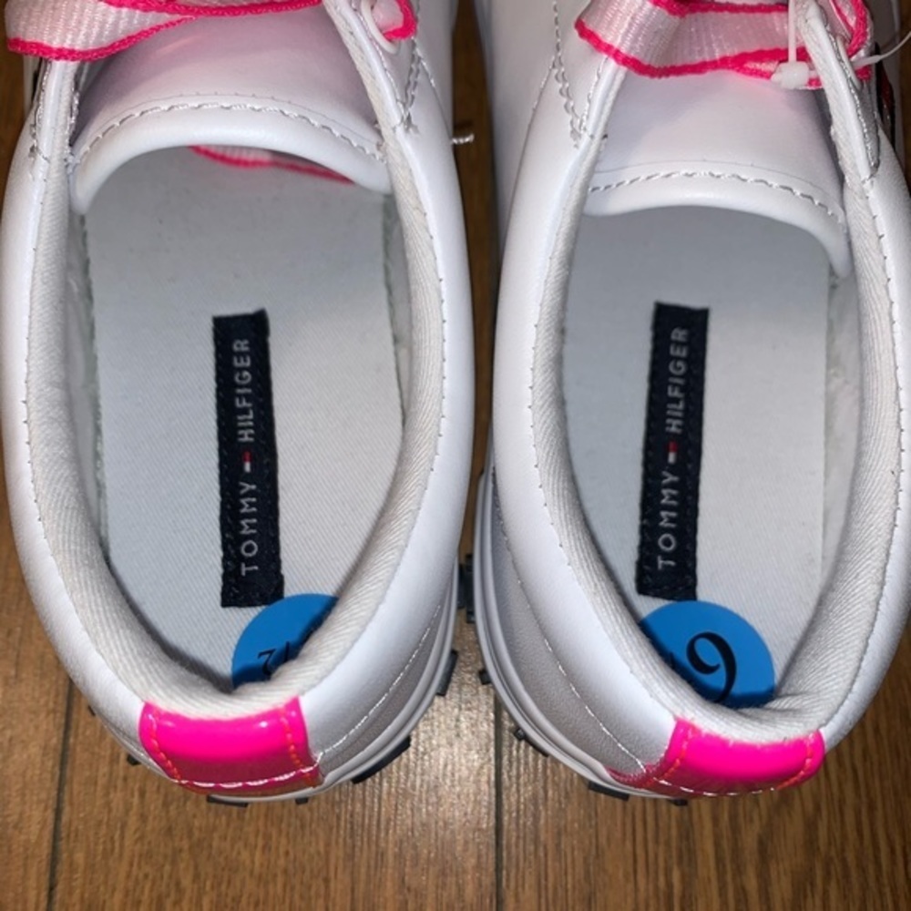 NWOT Tommy Hilfiger Flint 2 Hot Pink/White… - Picture 8 of 16